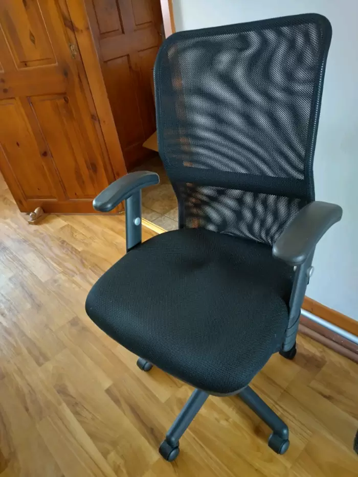 £10.00 Mesh office chair | in Stoke-on-Trent, Staffordshire