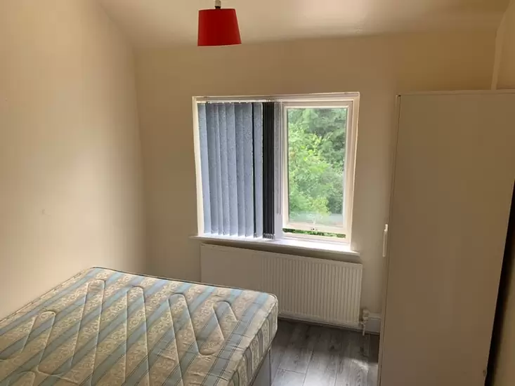 £590.00pm Double room in Hall Green, close to transport, good for city,bills inc