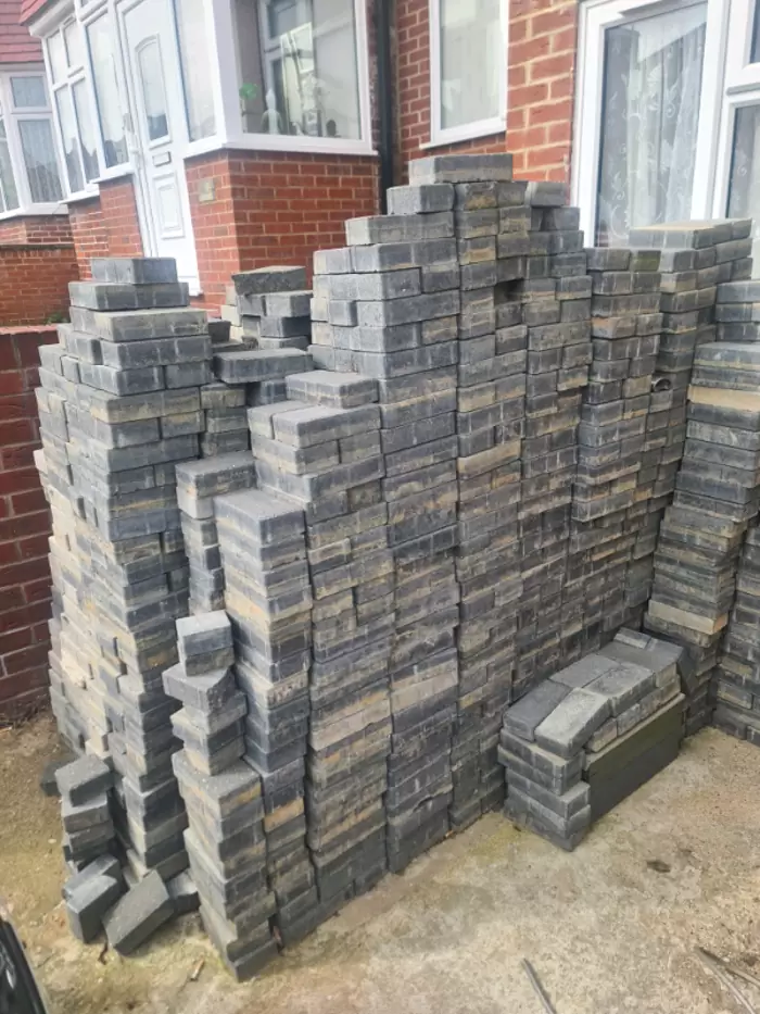 £500.00 Grey bricks | in Kingsbury, London
