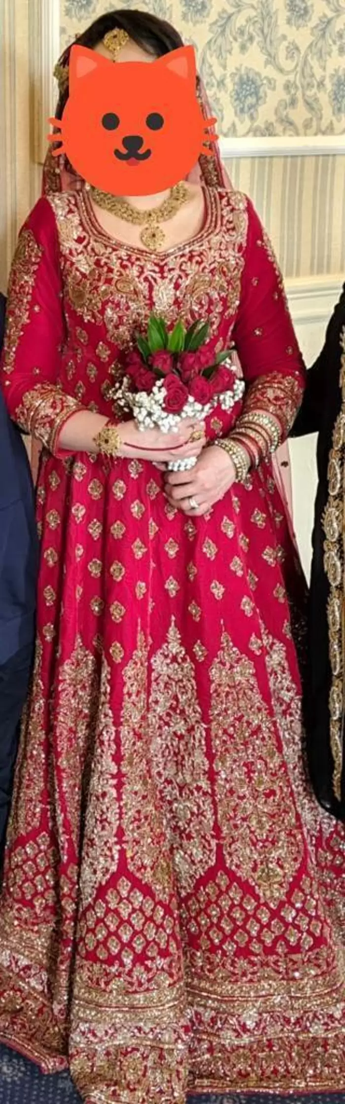 £1,000.00 Asian wedding dress for sell